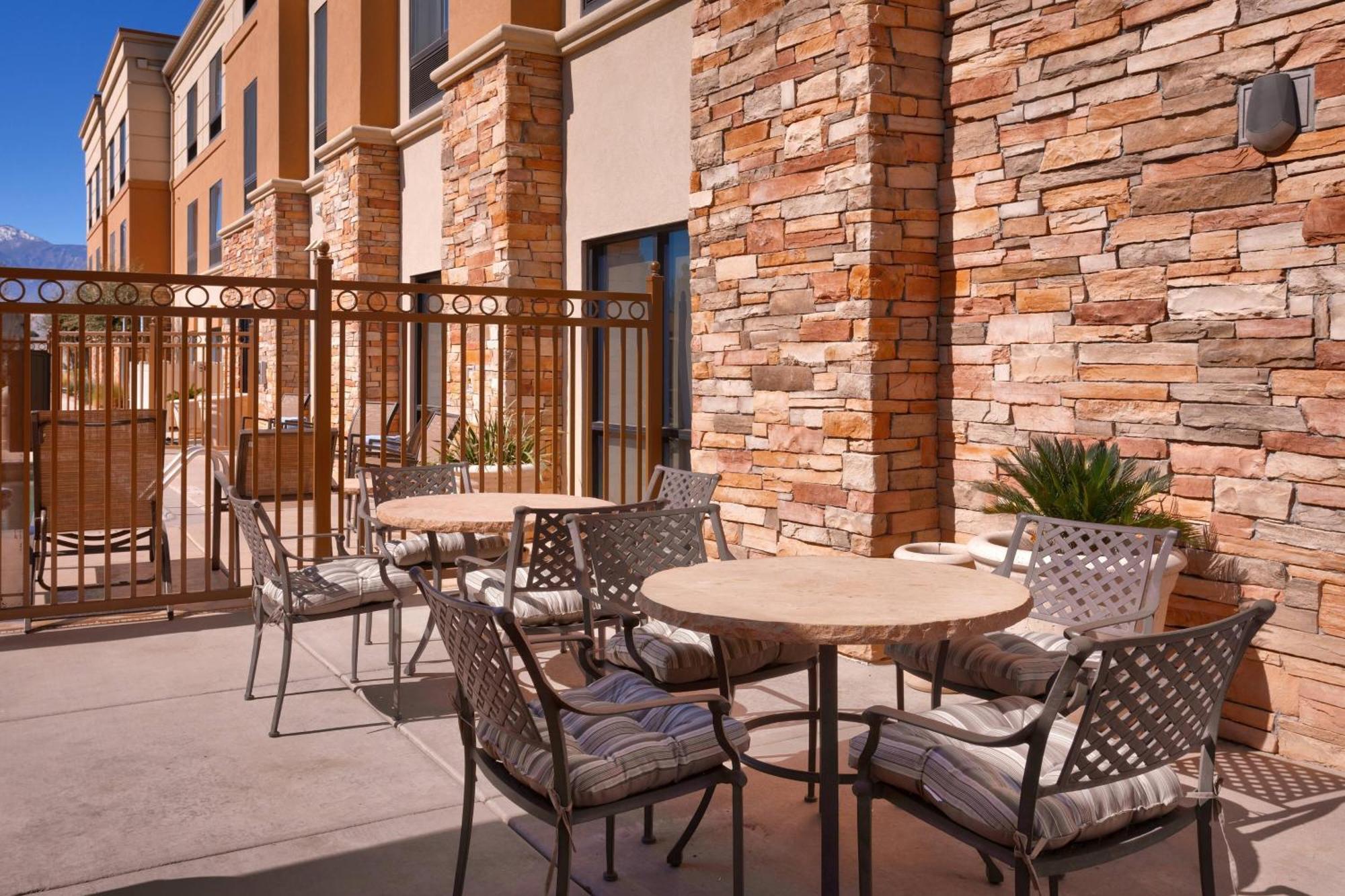 Springhill Suites Thatcher Exterior foto